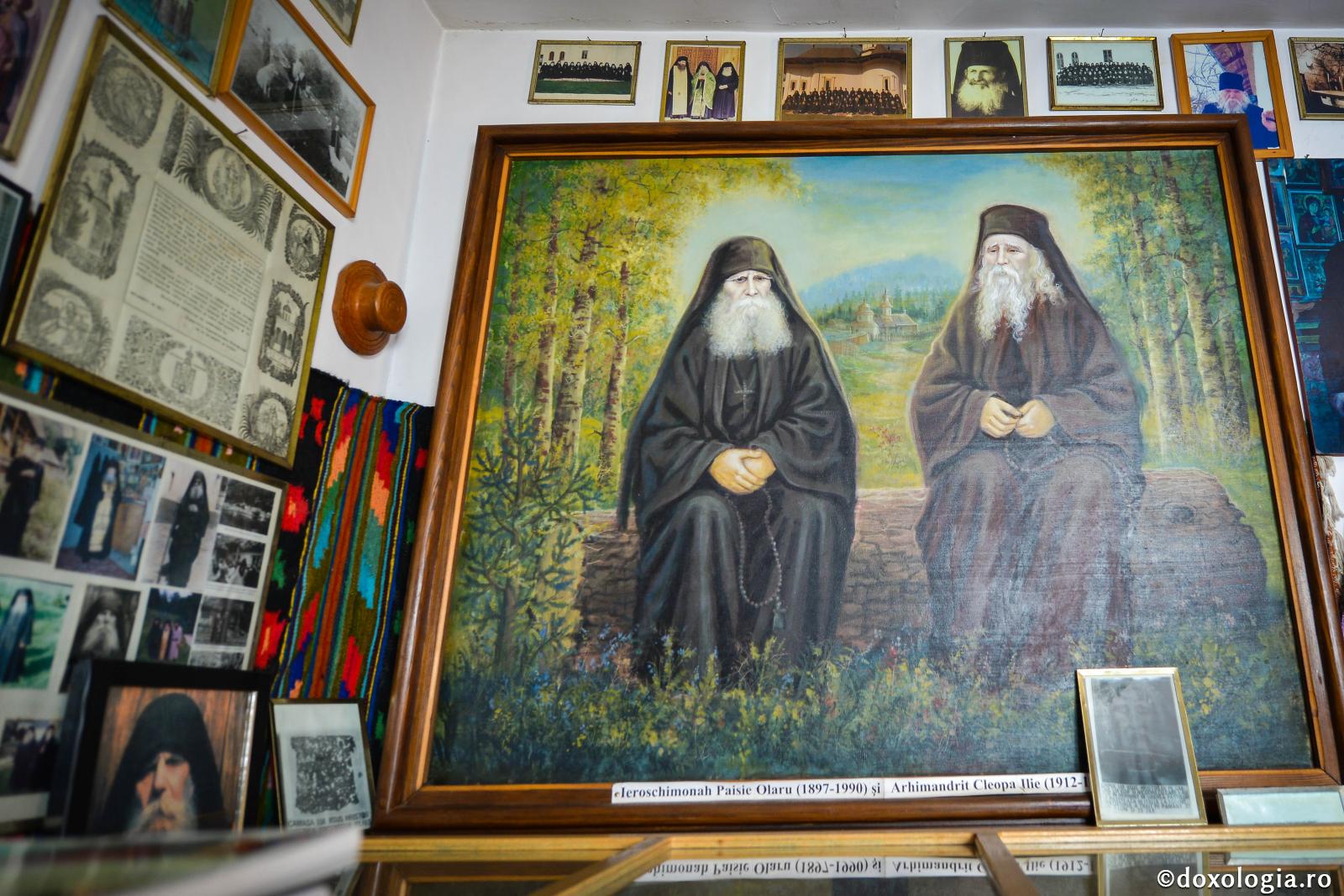 Părintele Paisie Olaru și Părintele Cleopa Ilie / Foto: Oana Nechifor Părintele Paisie Olaru și Părintele Cleopa Ilie
