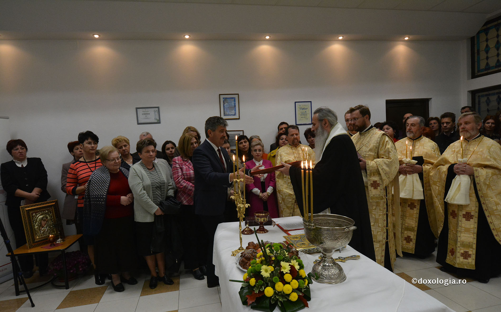 Slujbă de binecuvântare la compania de stat Antibiotice S.A. din Iași