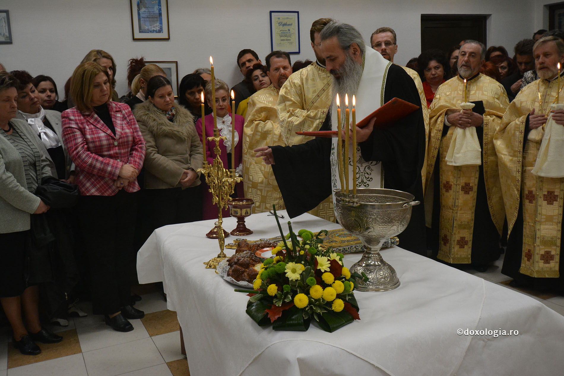 Slujbă de binecuvântare la compania de stat Antibiotice S.A. din Iași