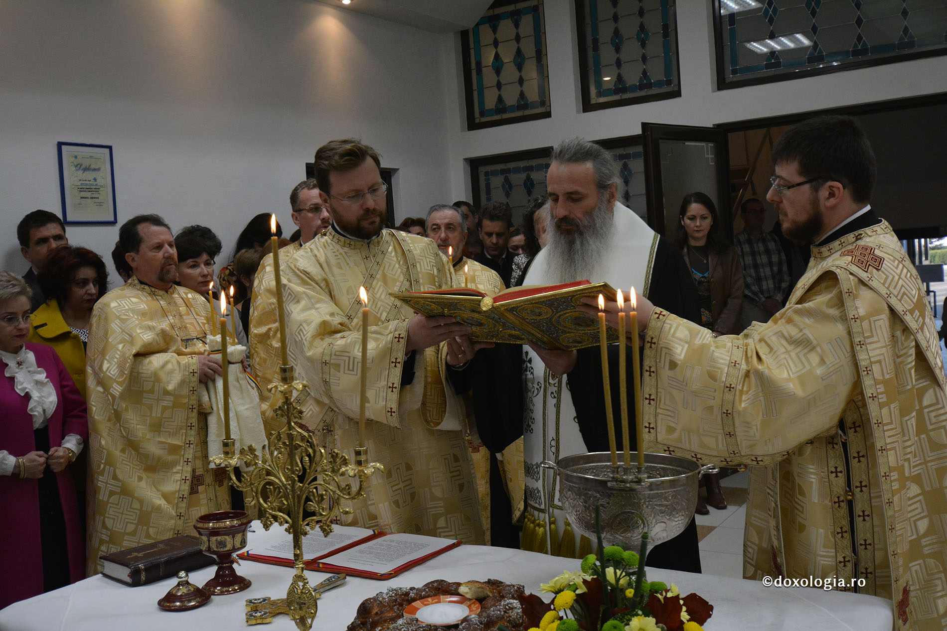 Slujbă de binecuvântare la compania de stat Antibiotice S.A. din Iași