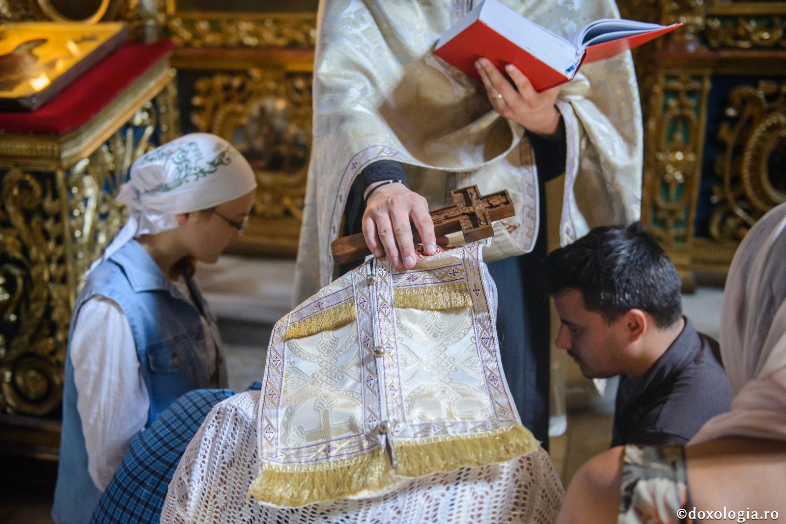 Împotriva mândriei