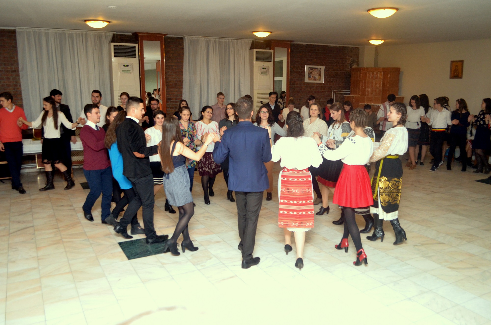 „O seară românească”, la ASCOR Iași „O seară românească”, la ASCOR Iași