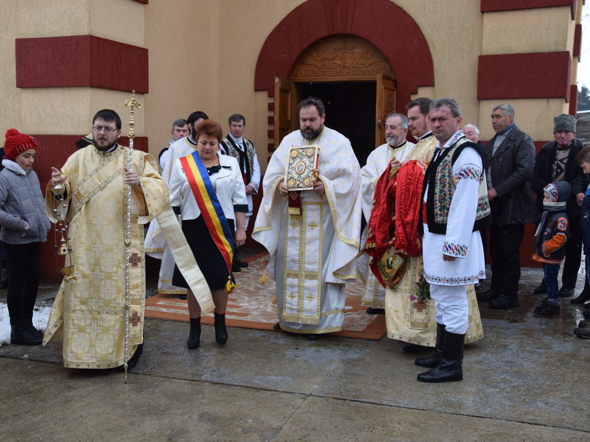 IPS Mitropolit Teofan a oficiat Taina Botezului pentru pruncul Matei-Nectarie