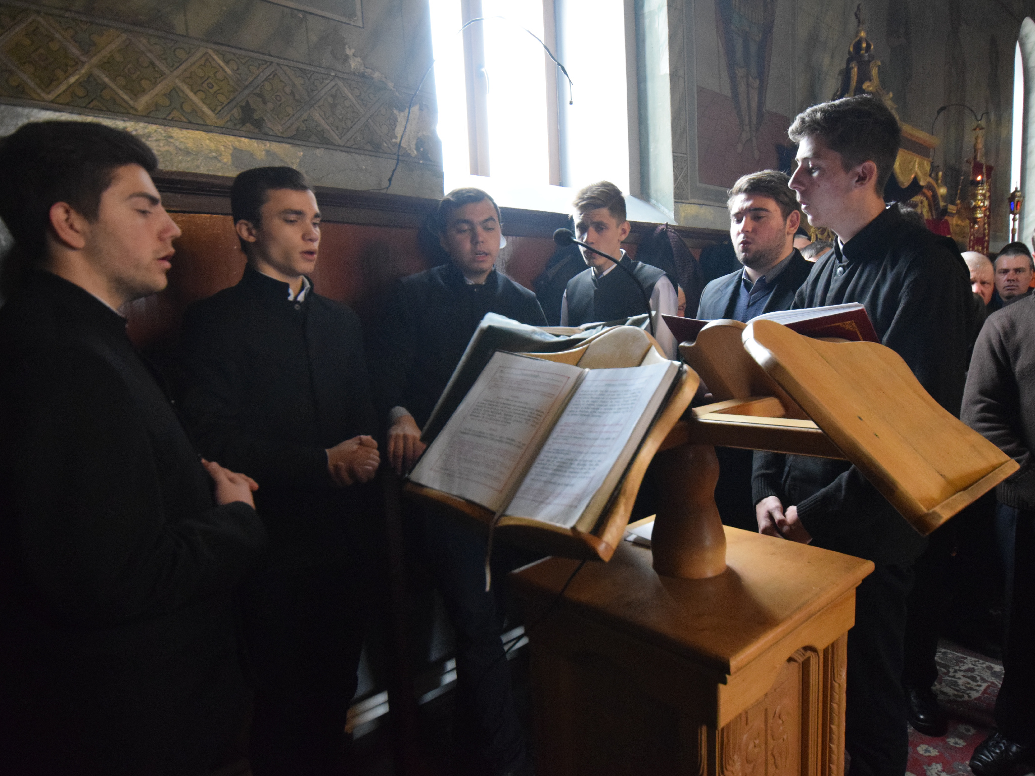 IPS Mitropolit Teofan a oficiat Taina Botezului pentru pruncul Matei-Nectarie