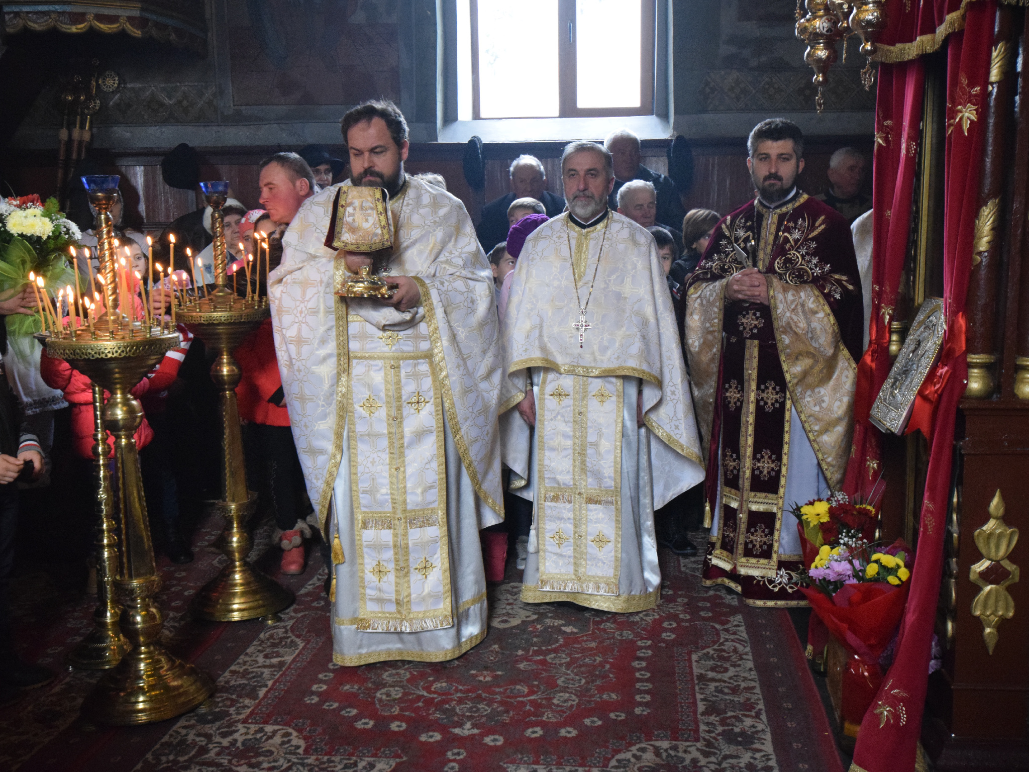 IPS Mitropolit Teofan a oficiat Taina Botezului pentru pruncul Matei-Nectarie