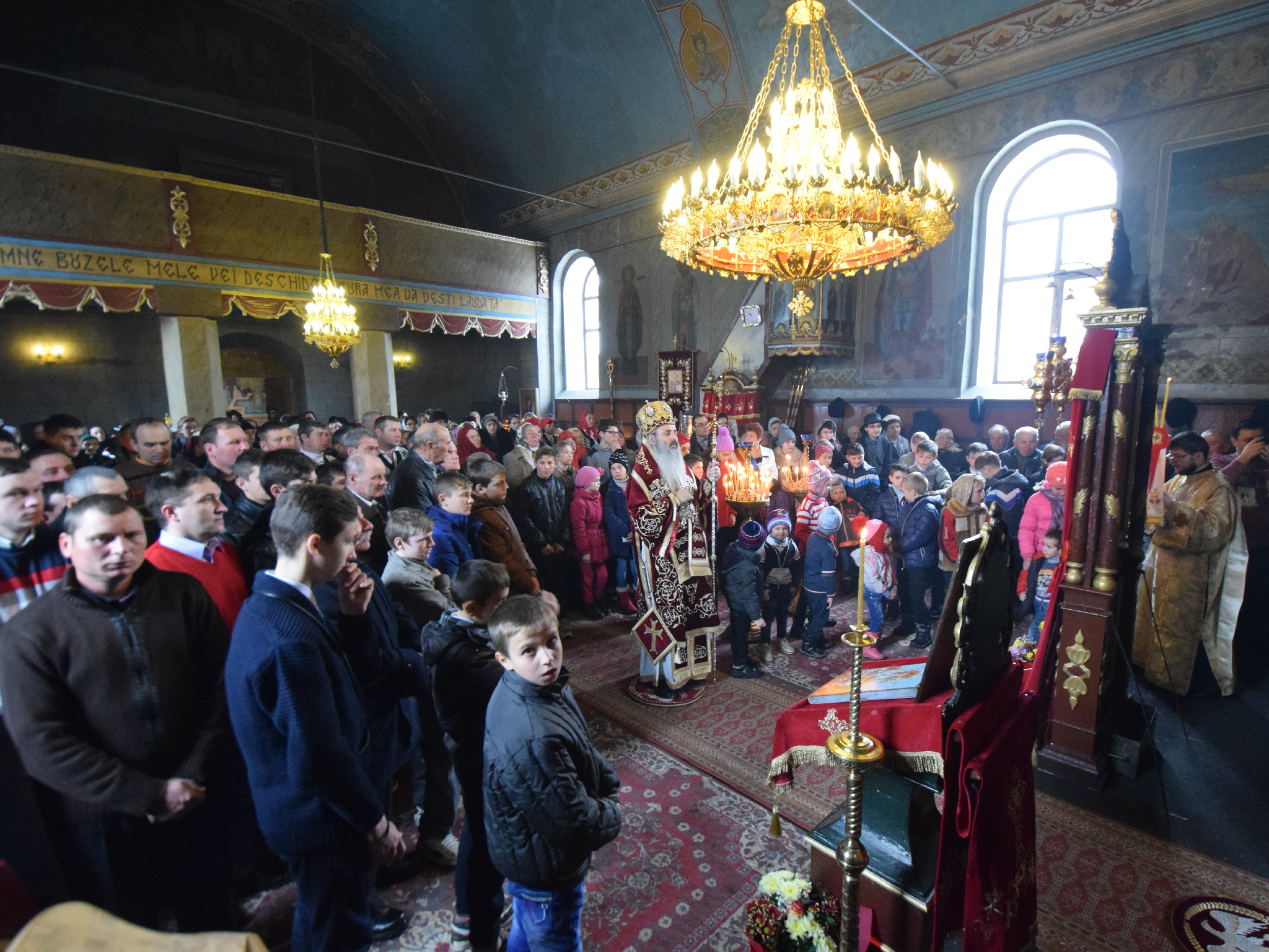 IPS Mitropolit Teofan a oficiat Taina Botezului pentru pruncul Matei-Nectarie