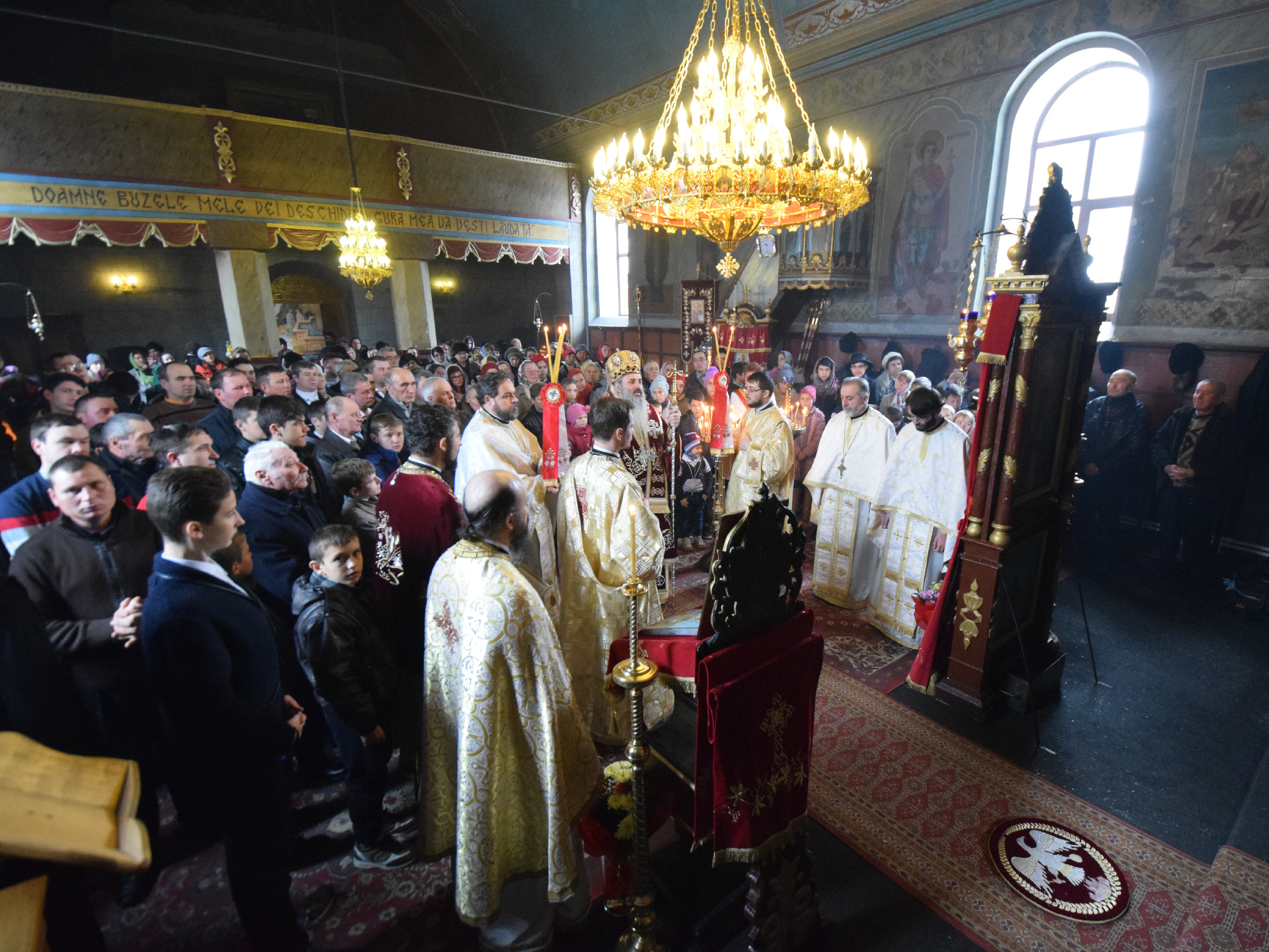 IPS Mitropolit Teofan a oficiat Taina Botezului pentru pruncul Matei-Nectarie