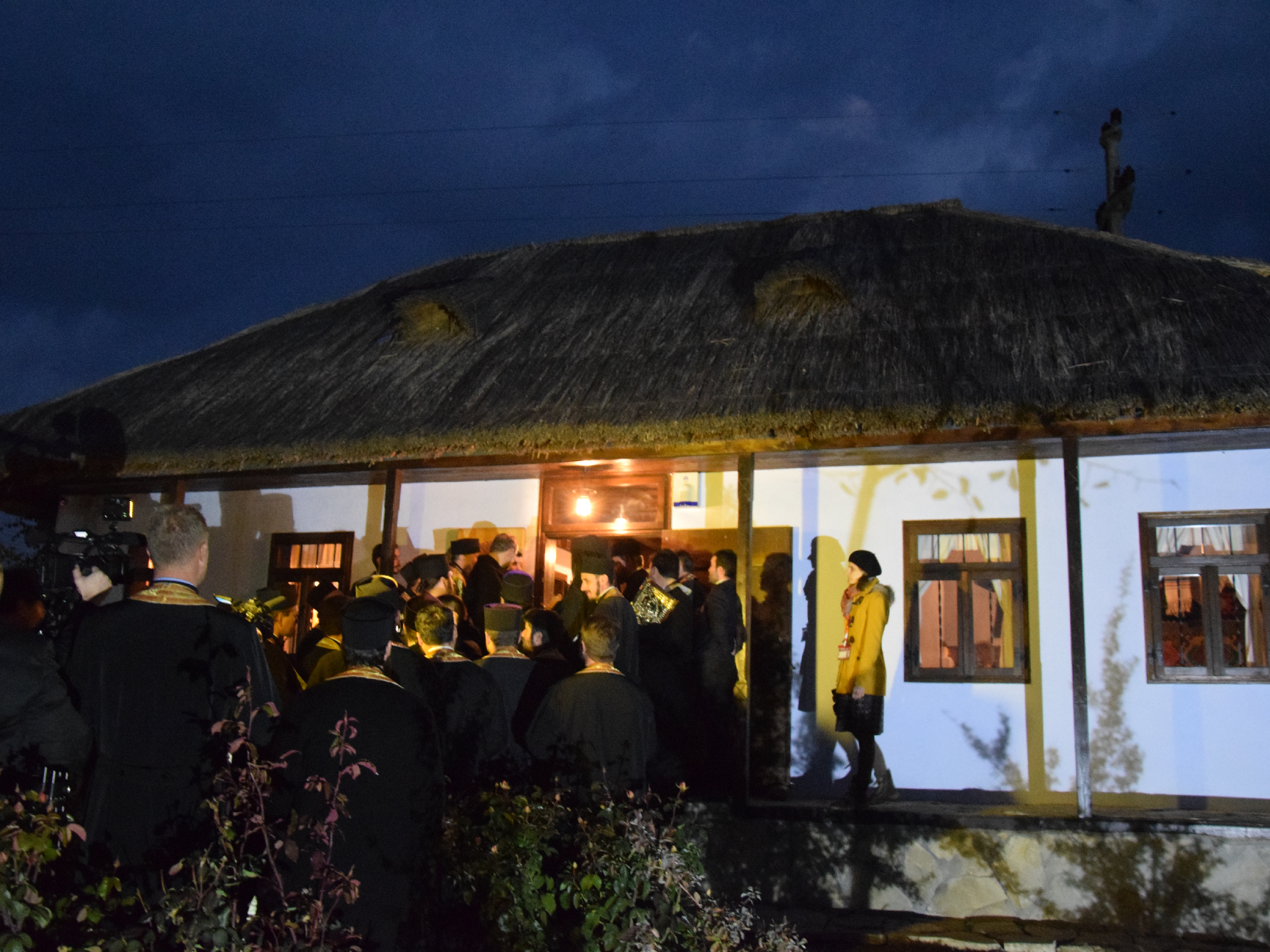 „Acum, la ceas de mare sărbătoare, Mănăstirea Zosin arată precum Raiul”