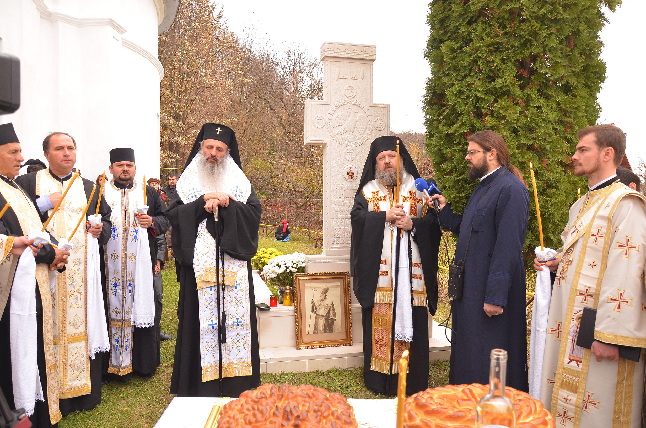 Parastas pentru Mitropolitul Pimen Georgescu