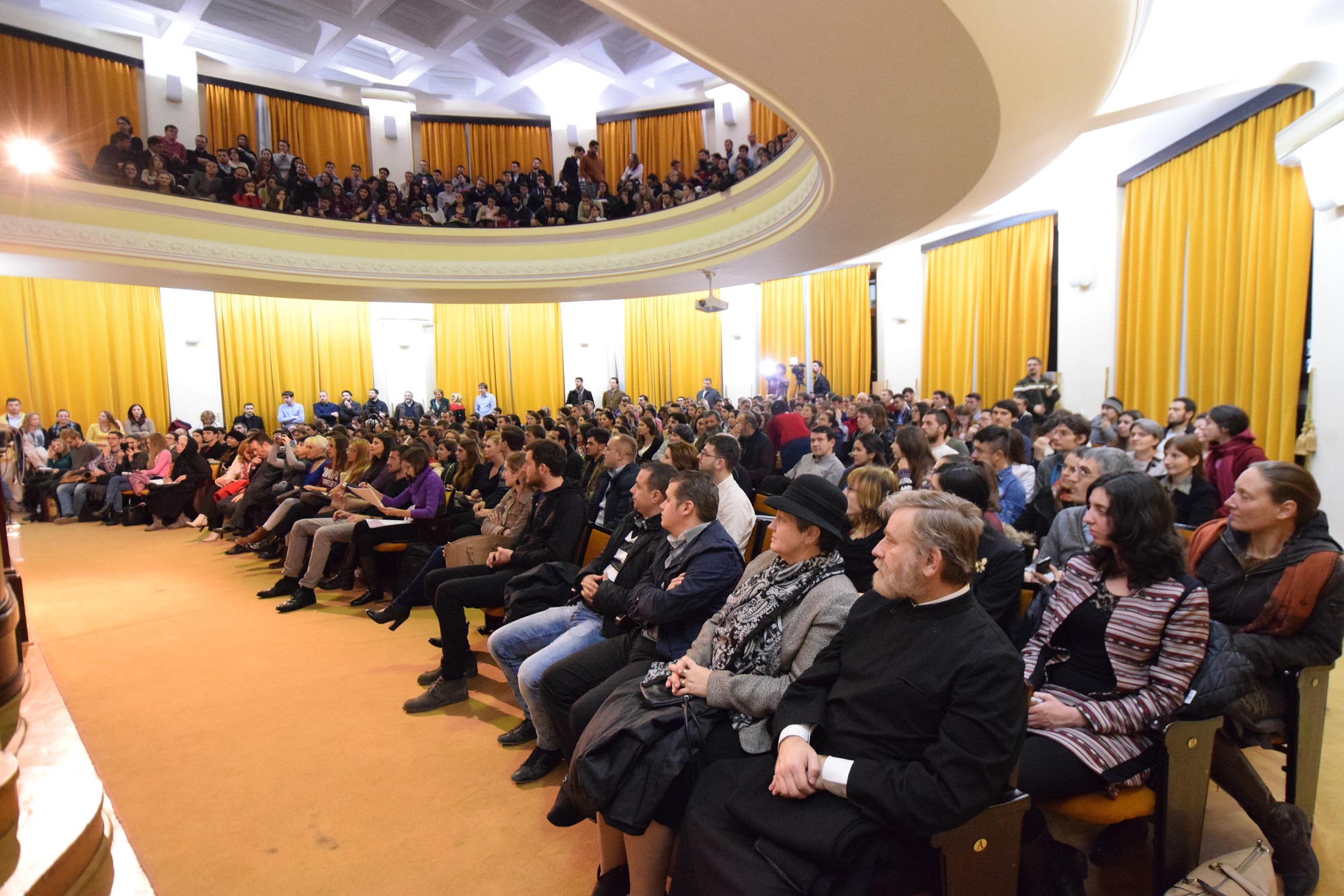 Relații sănătoase, implicare afectivă și asumarea responsabilității ‒ rețeta unei familii fericite