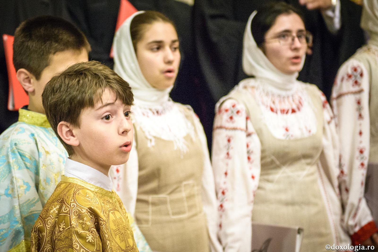 Educaţia copiilor în şi prin Biserică