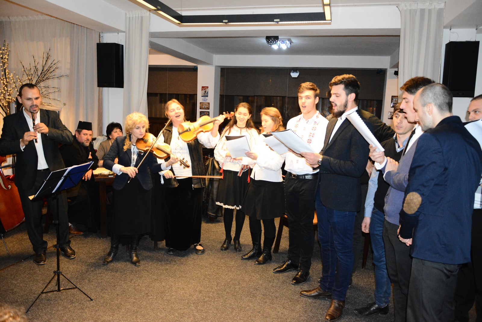 Grupul vocal „Nektarios“, la Festivalul-concurs „A ruginit frunza din vii“