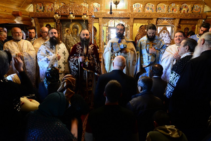 Rugăciuni în cinstea Sfântului Mina, la schitul din Mastacăn