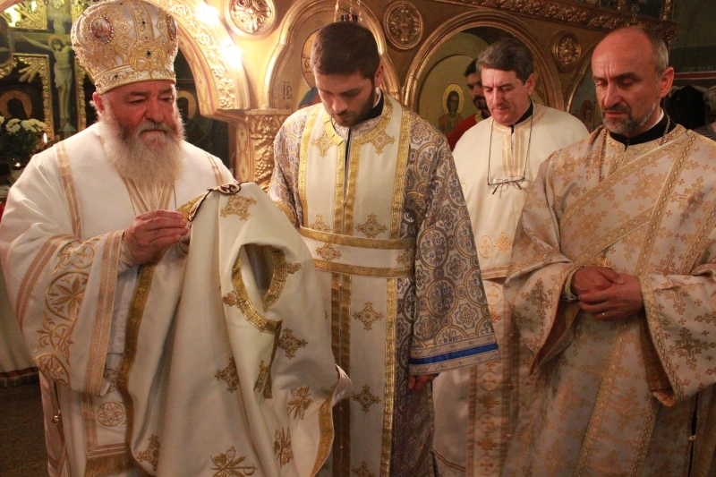 Liturghie arhierească la Coveș, județul Sibiu