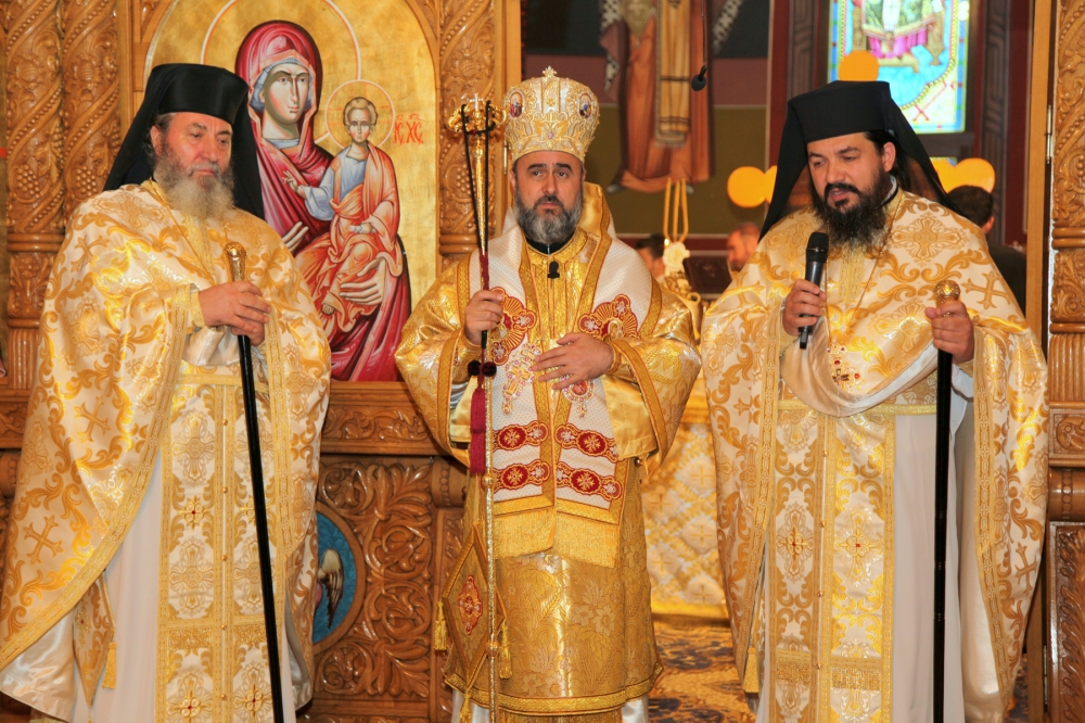 Liturghie arhierească și hirotesii la Catedrala arhiepiscopală din Buzău Liturghie arhierească și hirotesii la Catedrala arhiepiscopală din Buzău