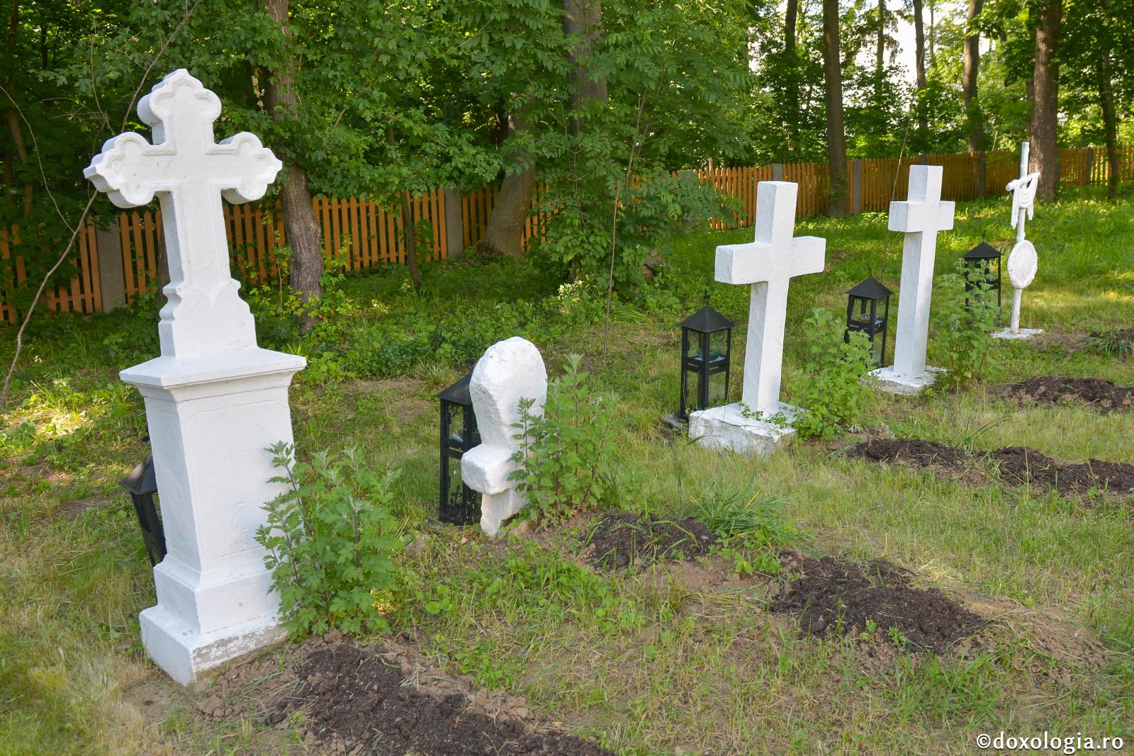 Toți mergem către veșnicie, fie că acceptăm asta, fie că nu