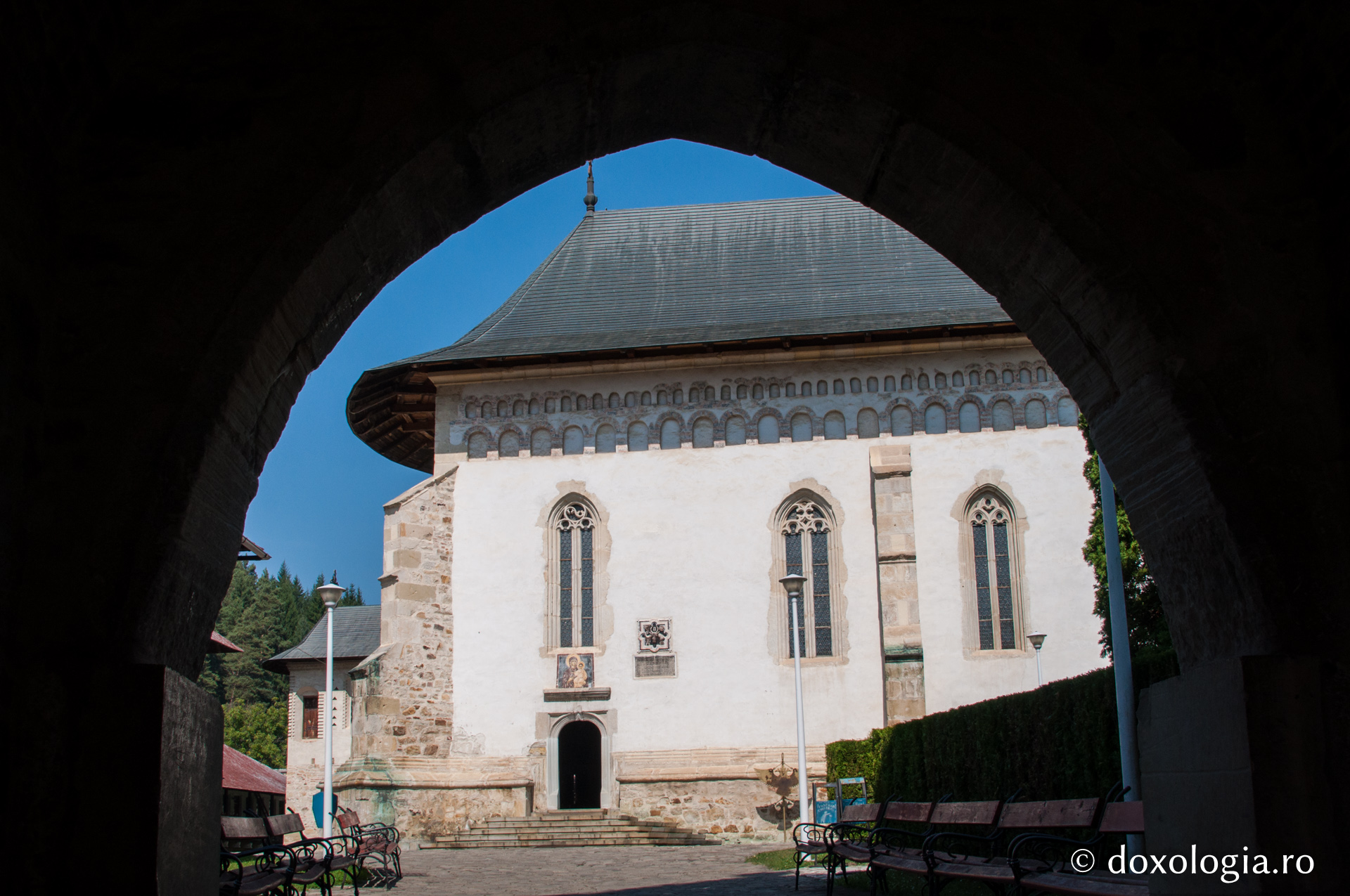 Sfârșit de toamnă în „cetatea evlaviei” de la Bistrița