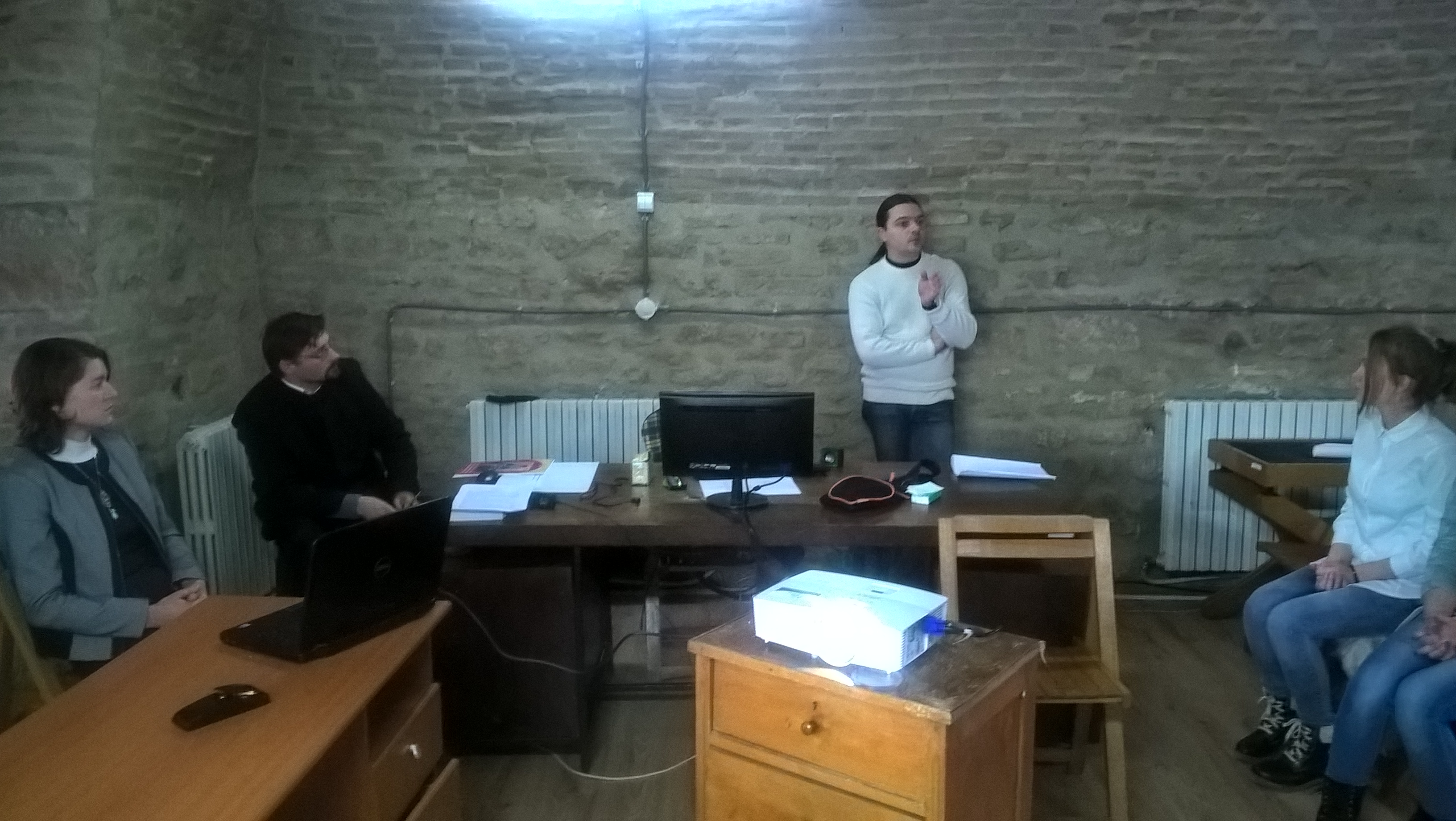 Elevii din Răducăneni au aflat cine sunt „Mitropoliţii poeţi”