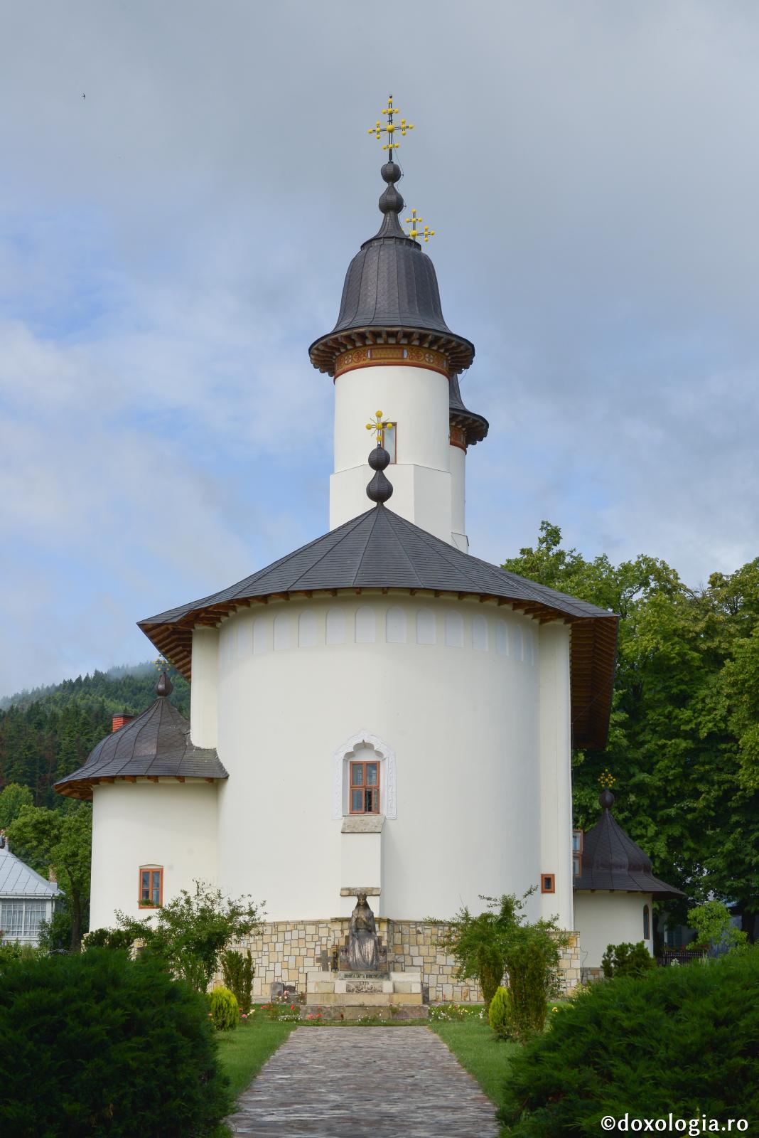 Mănăstirea Văratec