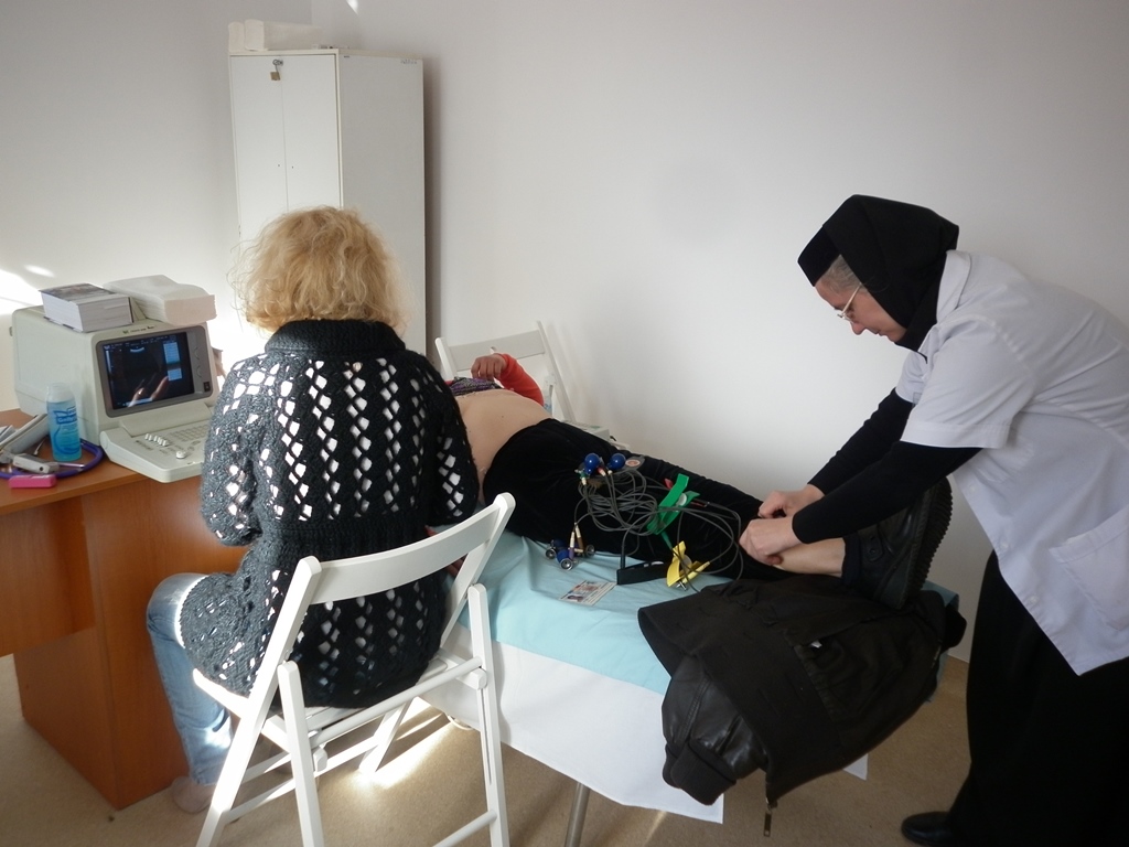 A IV-a caravană medicală filantropică din acest an a Fundației Medicale Providența A IV-a caravană medicală filantropică din acest an a Fundației Medicale Providența