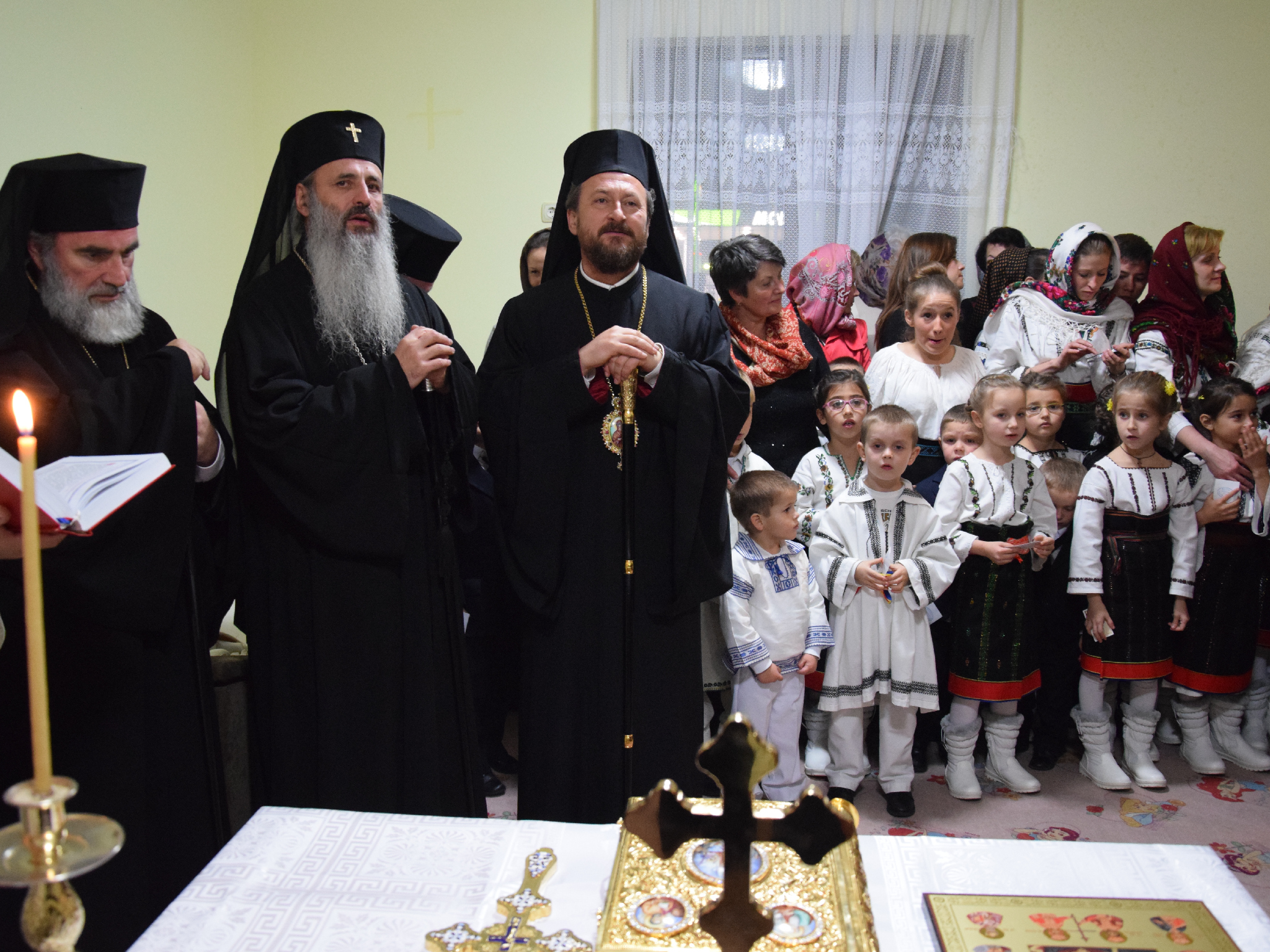 Patriarhul Bisericii Ortodoxe Române, prezent la sfinţirea Așezământului de copii „Sfântul Ierarh Leontie” din Rădăuți