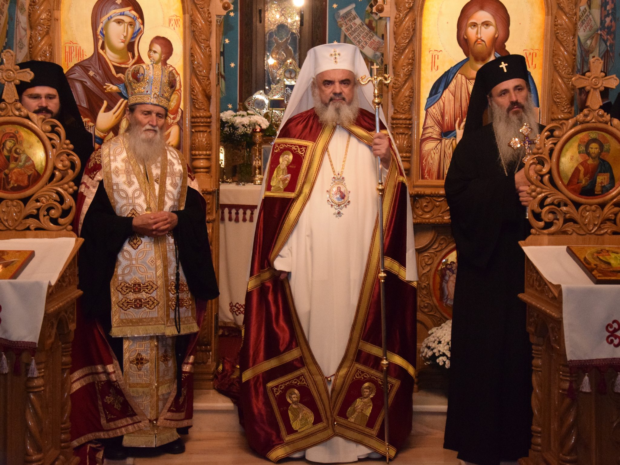 Patriarhul Bisericii Ortodoxe Române, prezent la sfinţirea Așezământului de copii „Sfântul Ierarh Leontie” din Rădăuți