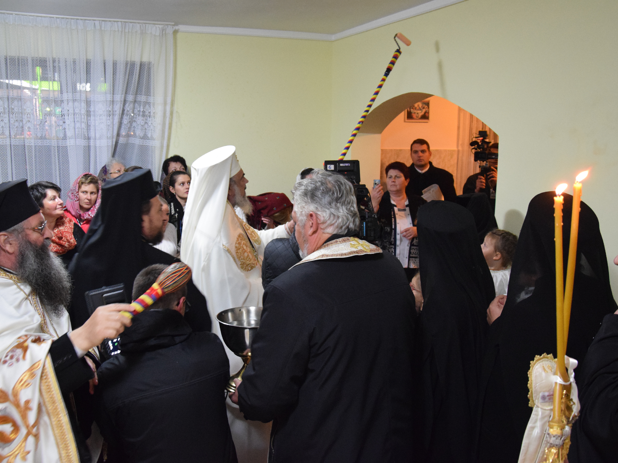 Patriarhul Bisericii Ortodoxe Române, prezent la sfinţirea Așezământului de copii „Sfântul Ierarh Leontie” din Rădăuți