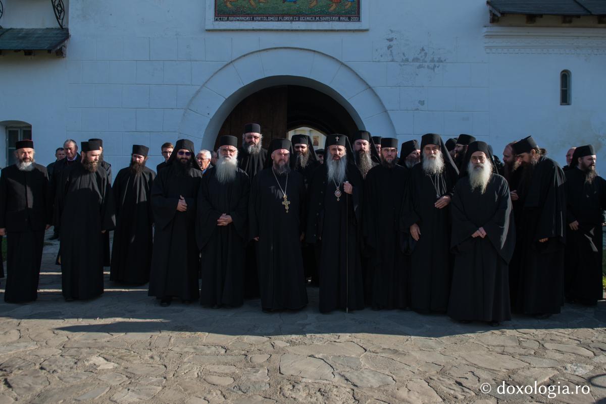 Sfântul Cuvios Paisie Velicicovschi, serbat la Mănăstirea Neamț prin Liturghie arhierească