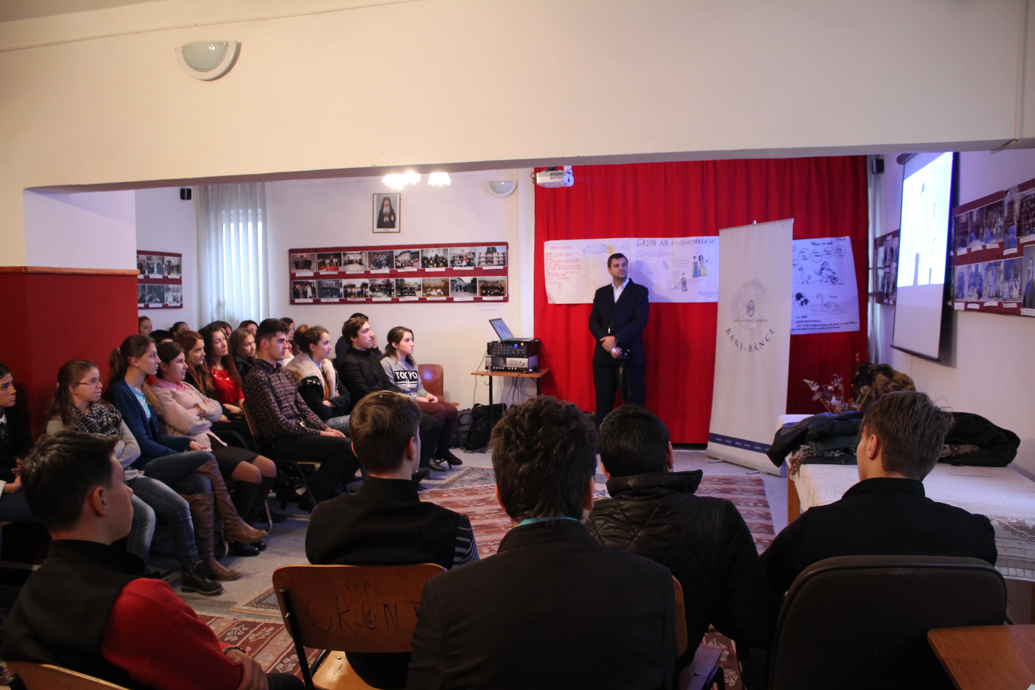 Prezentare despre economie, la Seminarul Teologic din Dorohoi