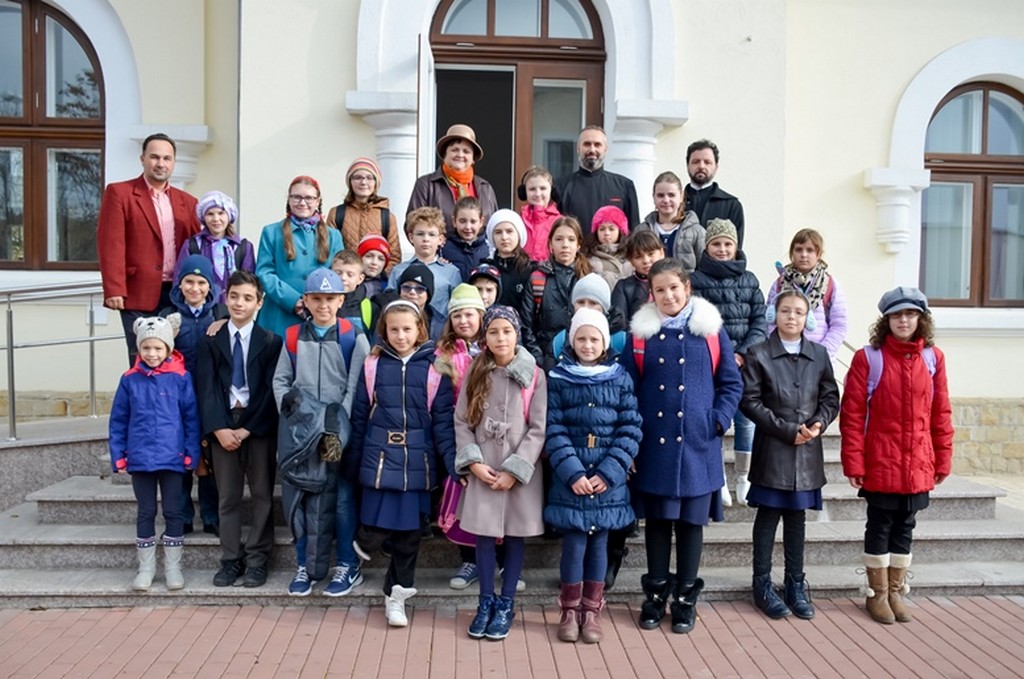 Acţiune caritabilă la Fundaţia „Episcop Melchisedec Ştefănescu“ Acţiune caritabilă la Fundaţia „Episcop Melchisedec Ştefănescu“