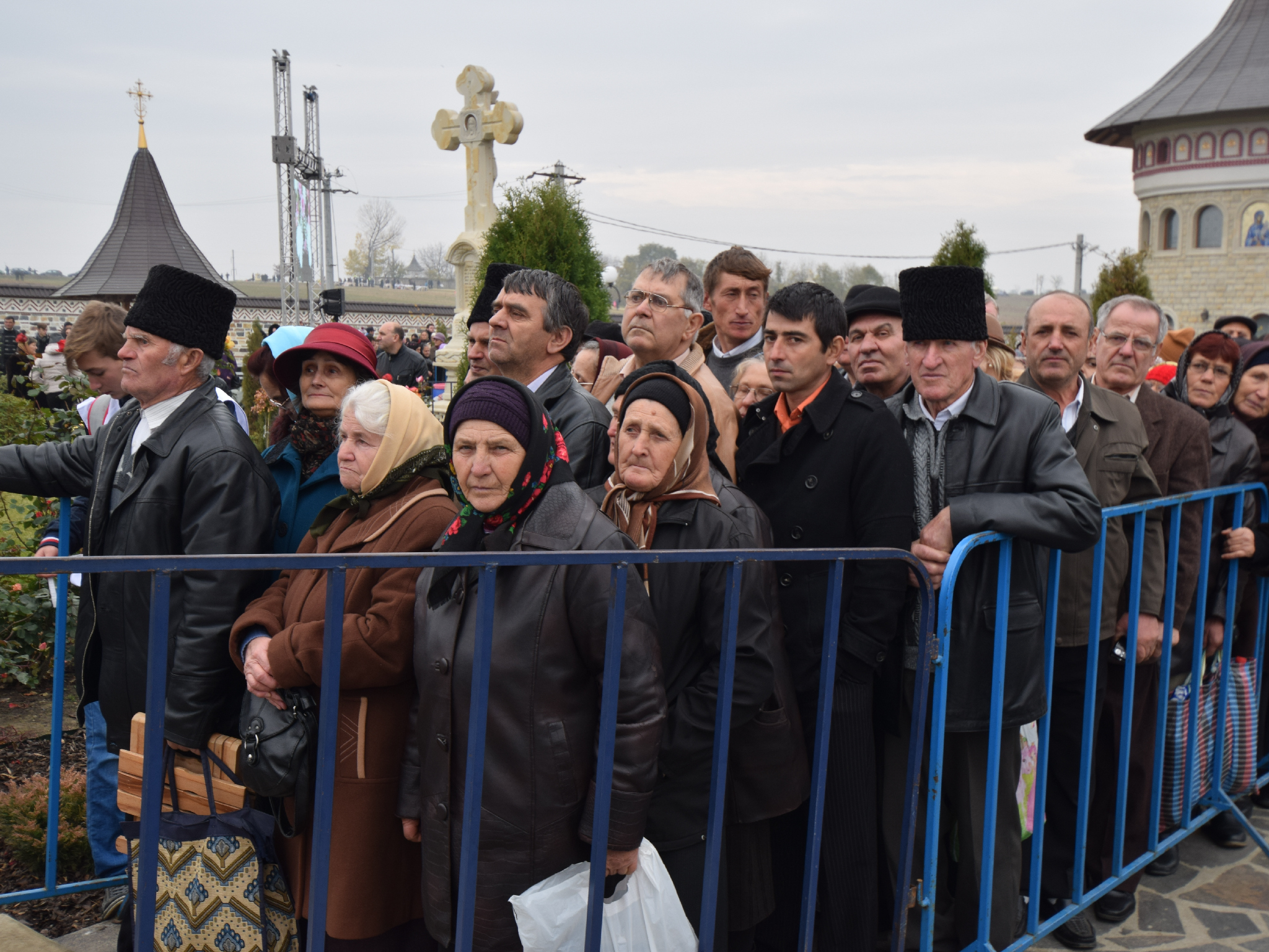 „Acum, la ceas de mare sărbătoare, Mănăstirea Zosin arată precum Raiul”