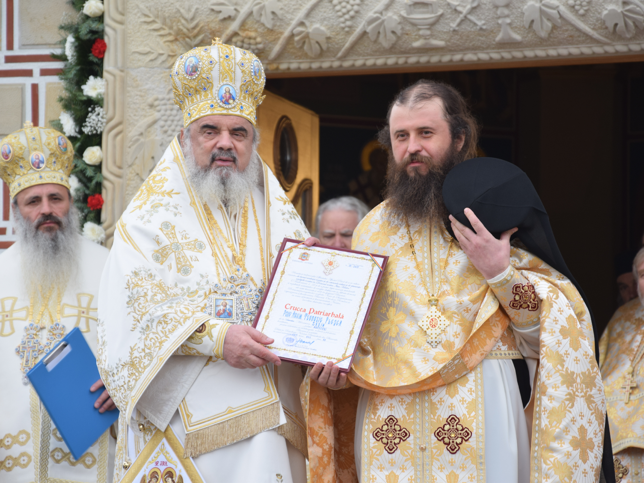 „Acum, la ceas de mare sărbătoare, Mănăstirea Zosin arată precum Raiul”