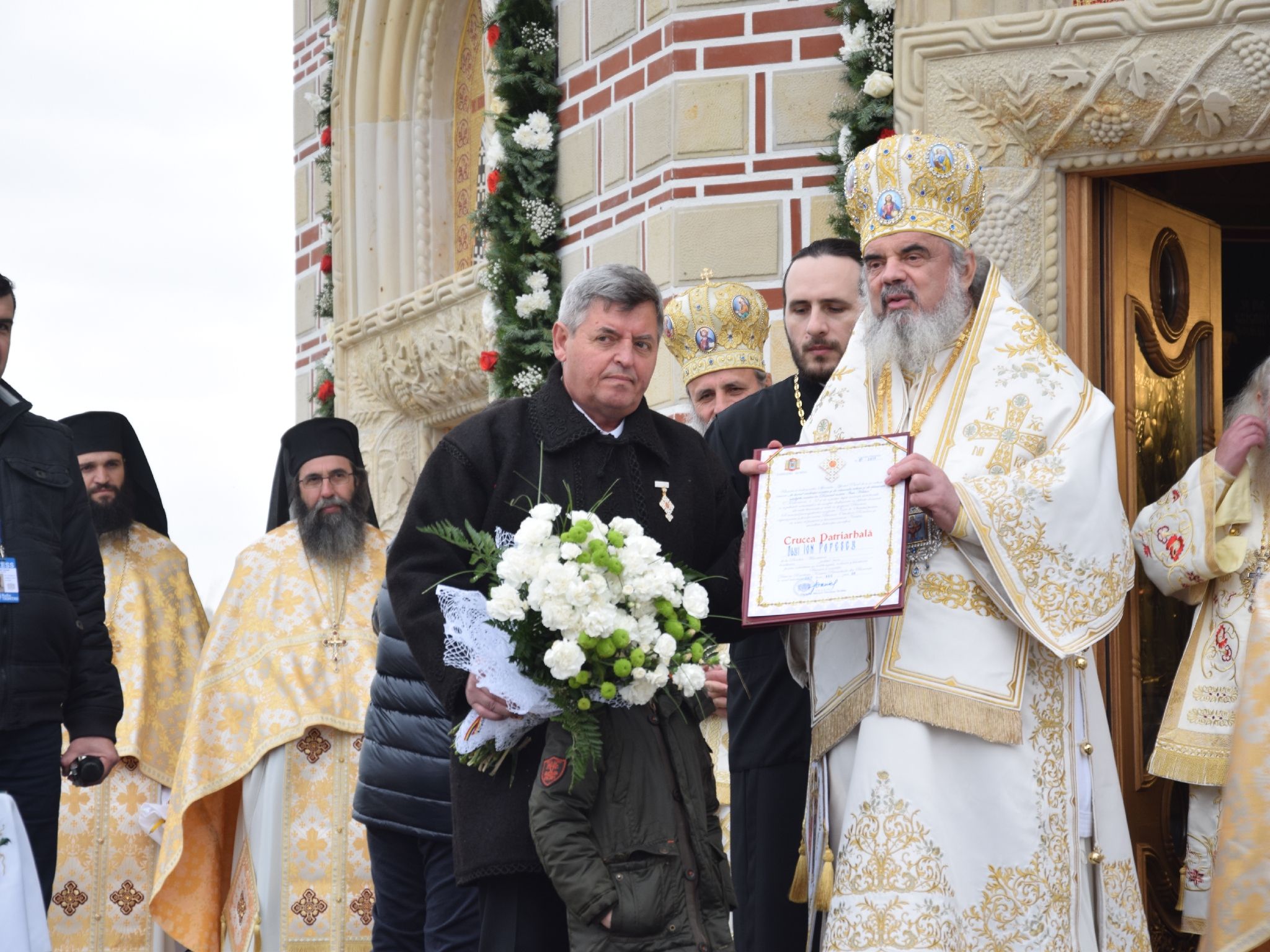 „Acum, la ceas de mare sărbătoare, Mănăstirea Zosin arată precum Raiul”