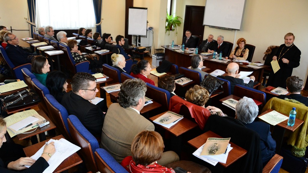 Foto: Constantin Ciofu Simpozionul „Români - moldoveni - europeni. Dileme şi identităţi” a debutat la Iaşi