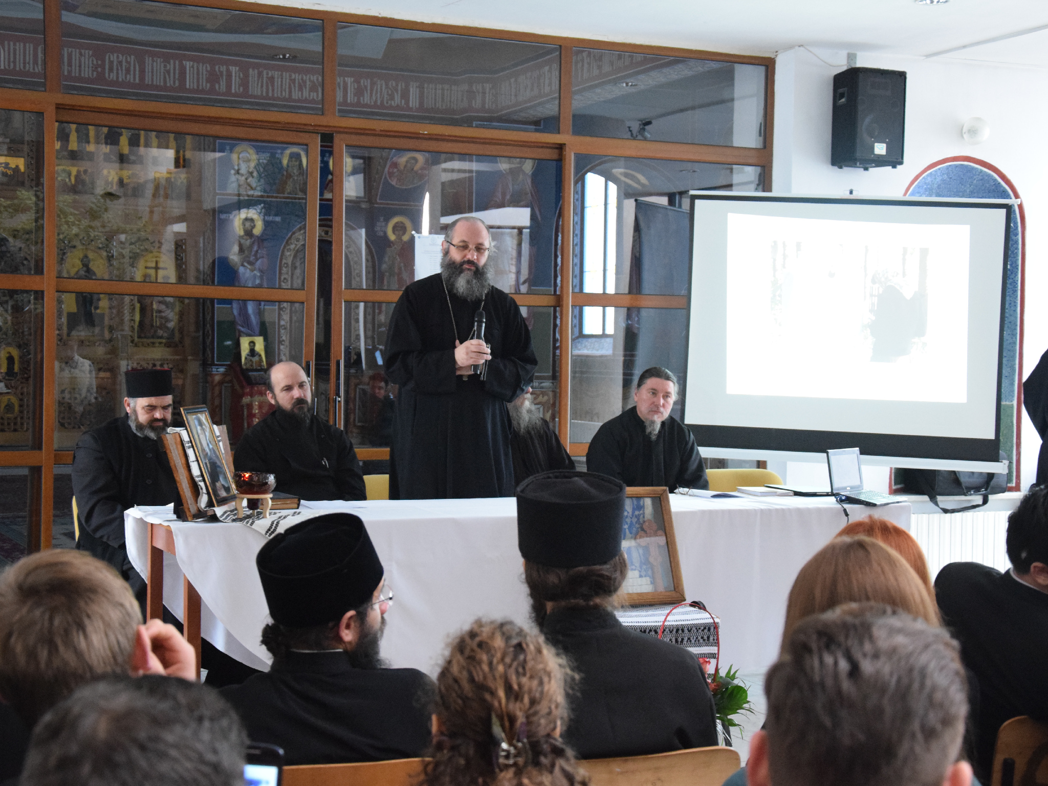 Simpozion dedicat Părintelui Cleopa Ilie, la Seminarul Teologic din Iași