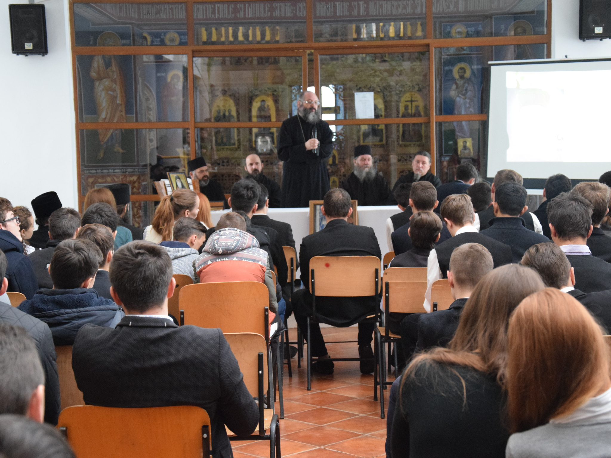 Simpozion dedicat Părintelui Cleopa Ilie, la Seminarul Teologic din Iași