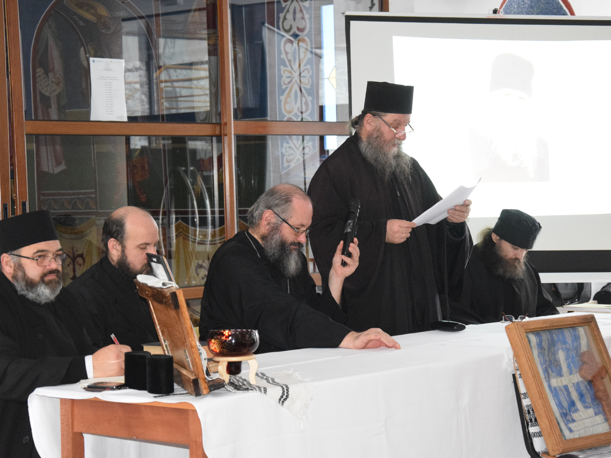 Simpozion dedicat Părintelui Cleopa Ilie, la Seminarul Teologic din Iași