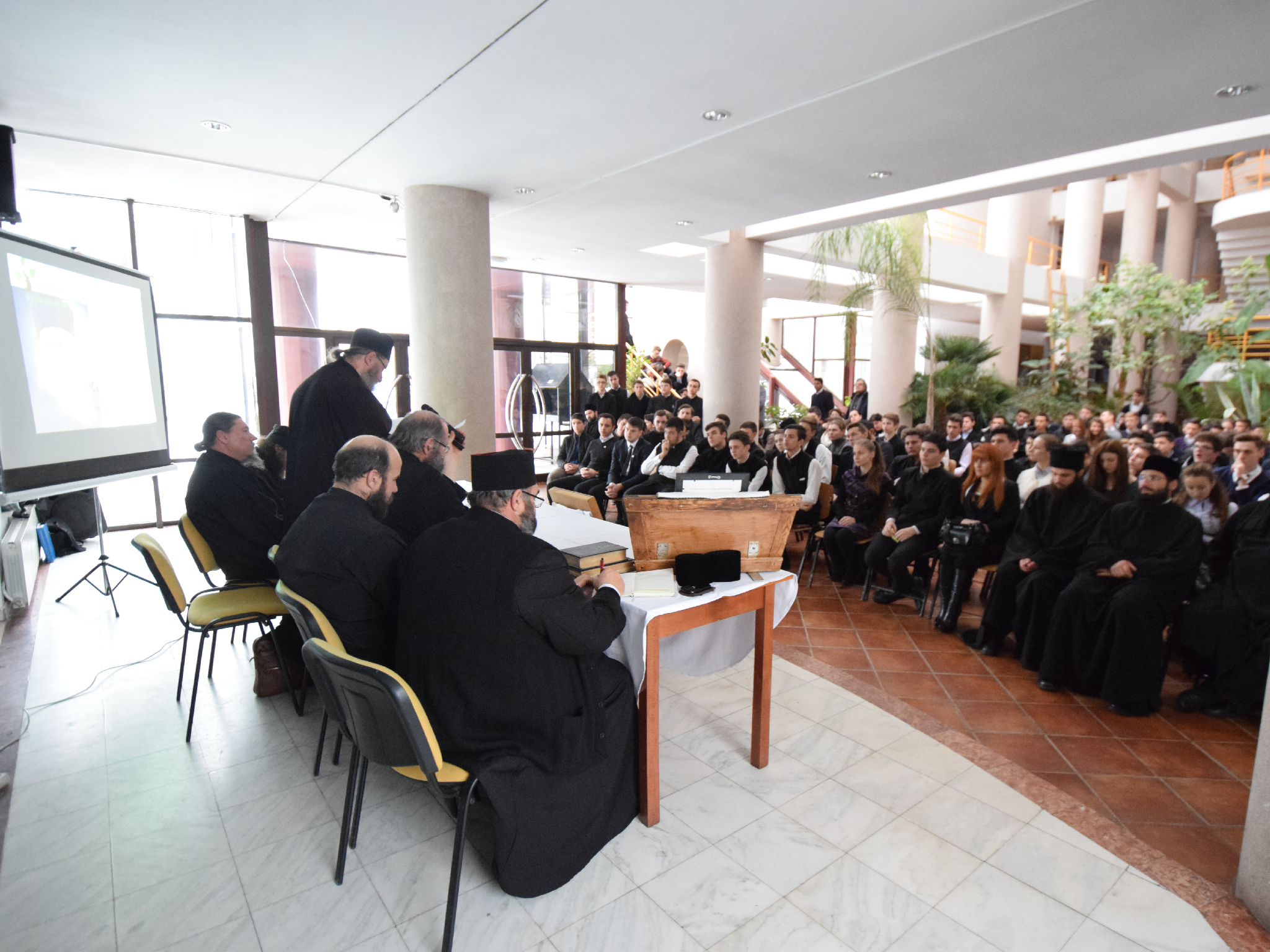 Simpozion dedicat Părintelui Cleopa Ilie, la Seminarul Teologic din Iași