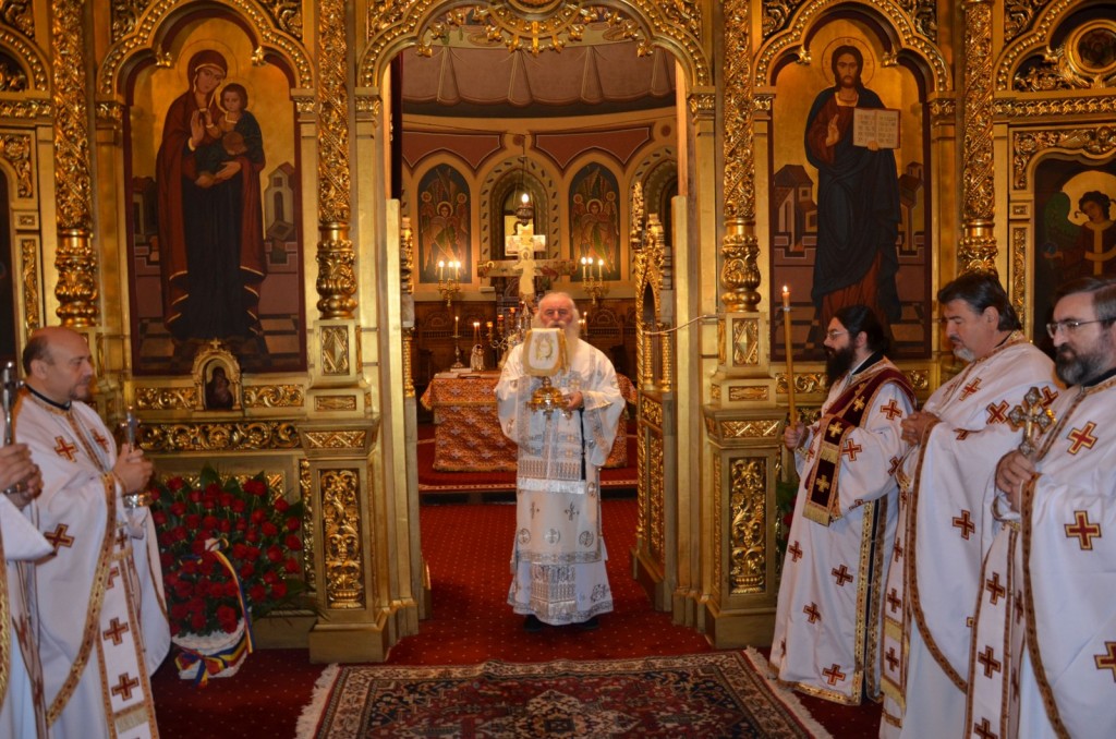 Slujire arhierescă la Catedrala mitropolitană din Timișoara