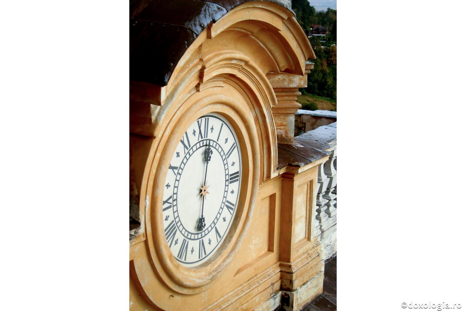 Timpul dispune de noi