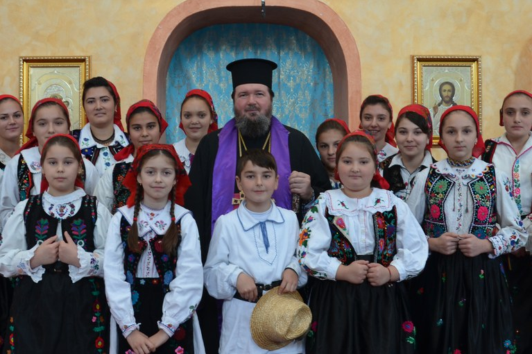 Prima Liturghie oficiată în noua biserică din Tileagd, Protopopiatul Oradea