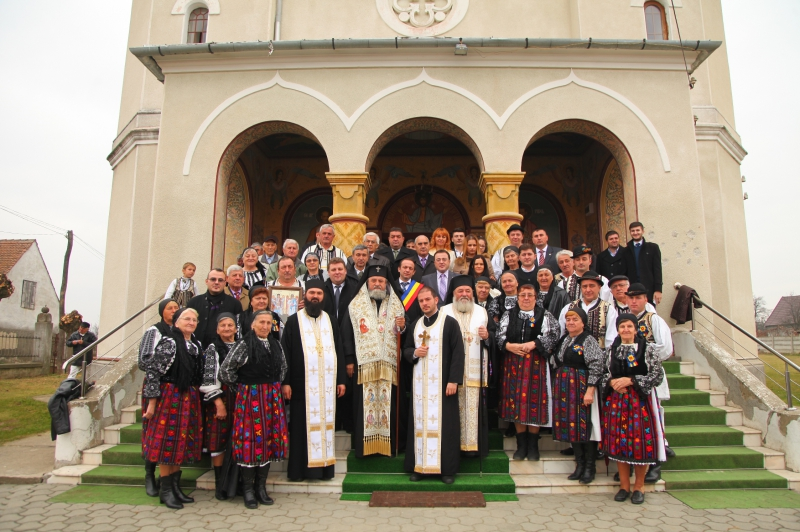 Liturghie arhierească la Viștea de Jos