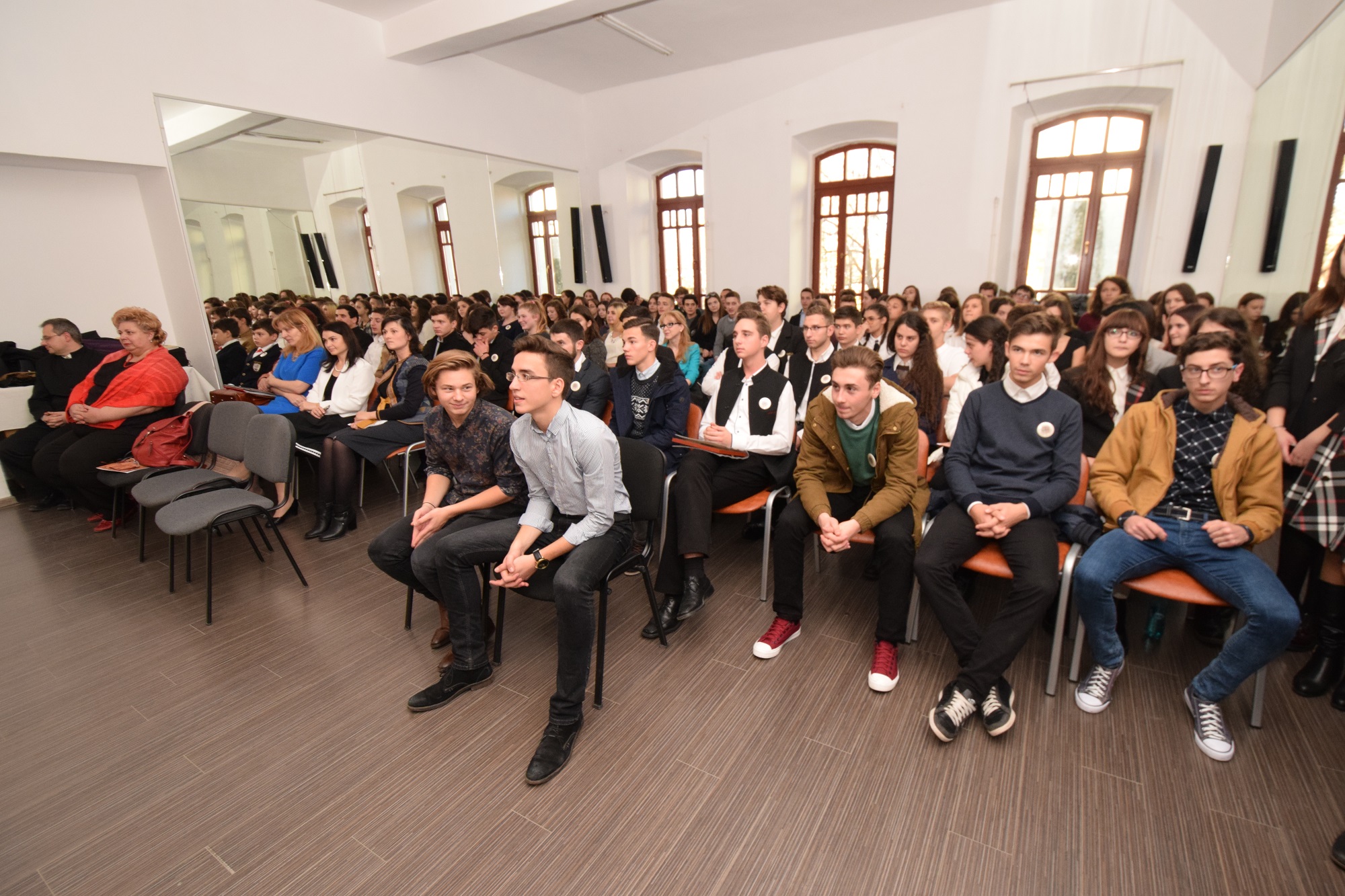 „Valori Culturale Româneşti“: „Când iubești, nu poți să faci rău”