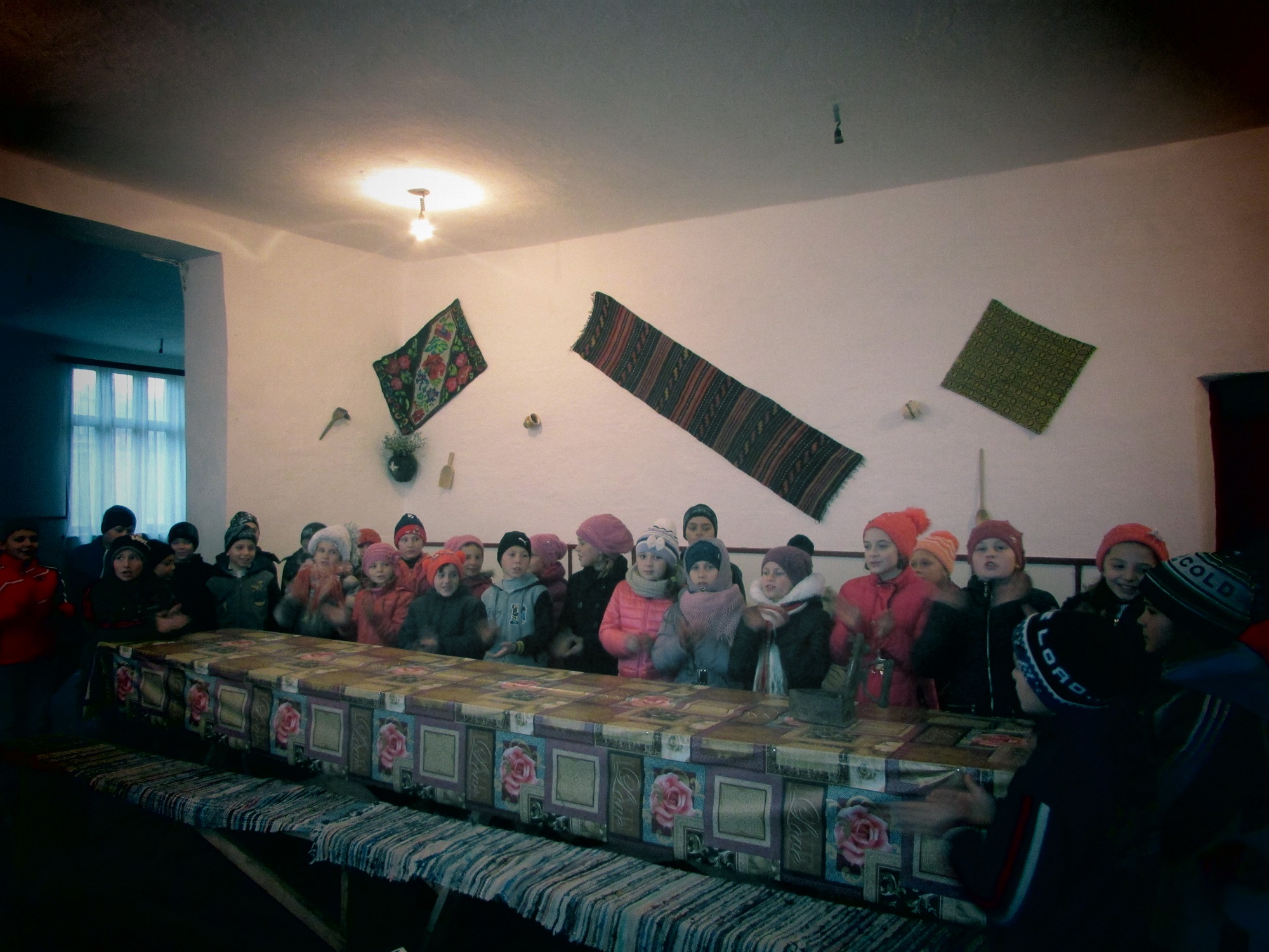 Elevii Şcolii din Călăraşi, în vizită la muzeul parohial din Pleșani