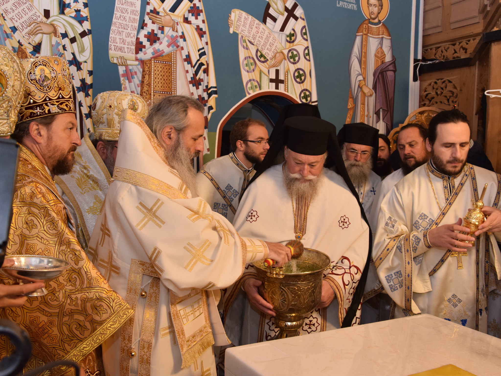 Foto: Tudorel Rusu Patriarhul Daniel, la Rădăuți: „Arătăm prin rugăciune şi pomenire că rugăciunea este iubirea mai tare decât moartea”