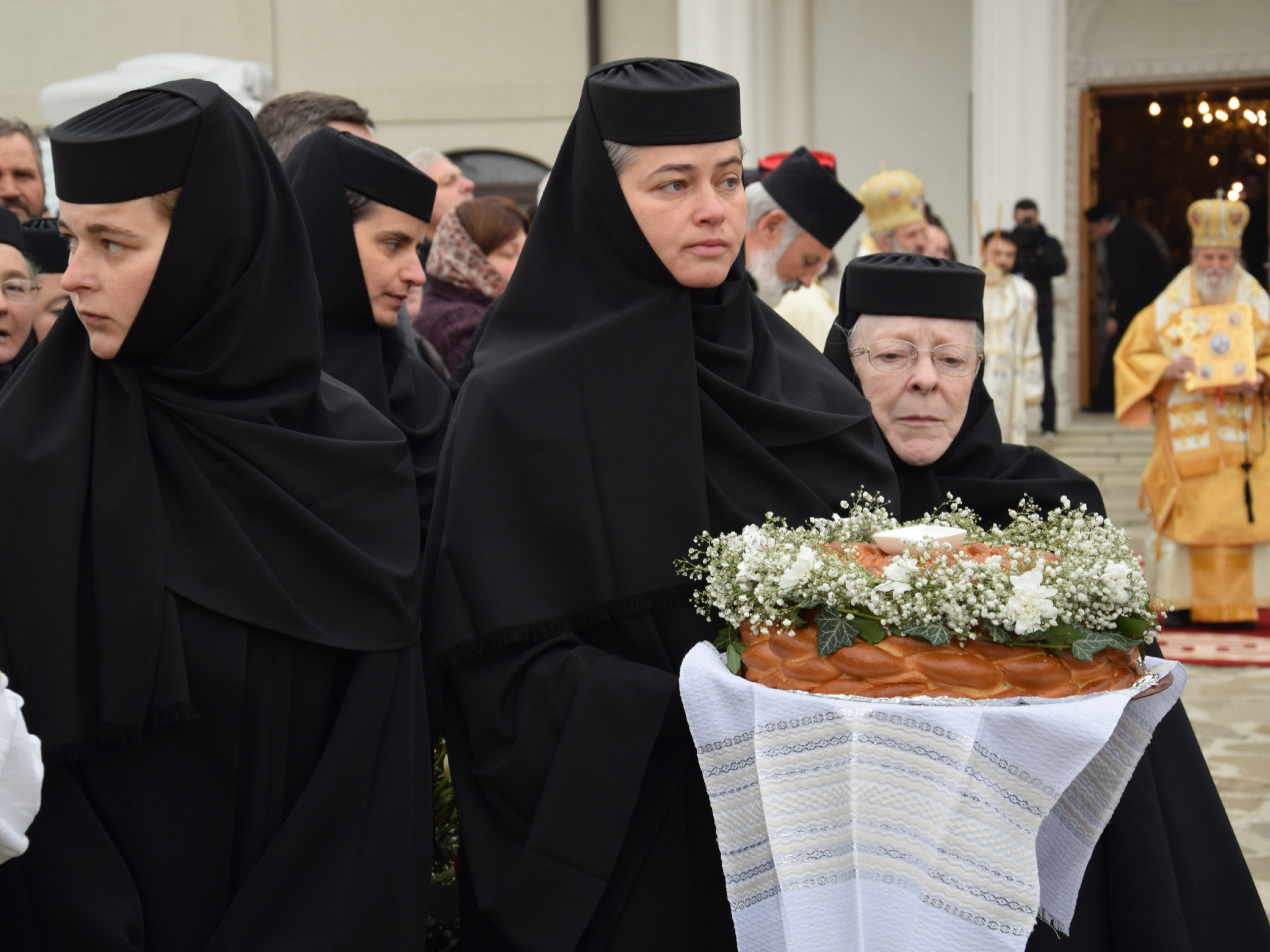 Foto: Tudorel Rusu Patriarhul Daniel, la Rădăuți: „Arătăm prin rugăciune şi pomenire că rugăciunea este iubirea mai tare decât moartea”