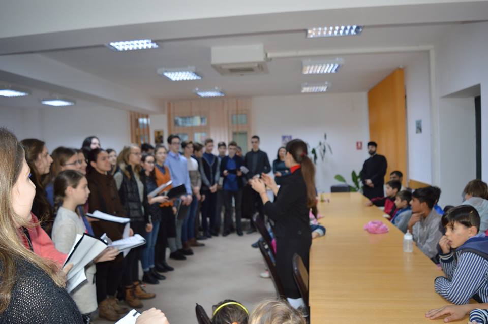 Colindăm colindători…!