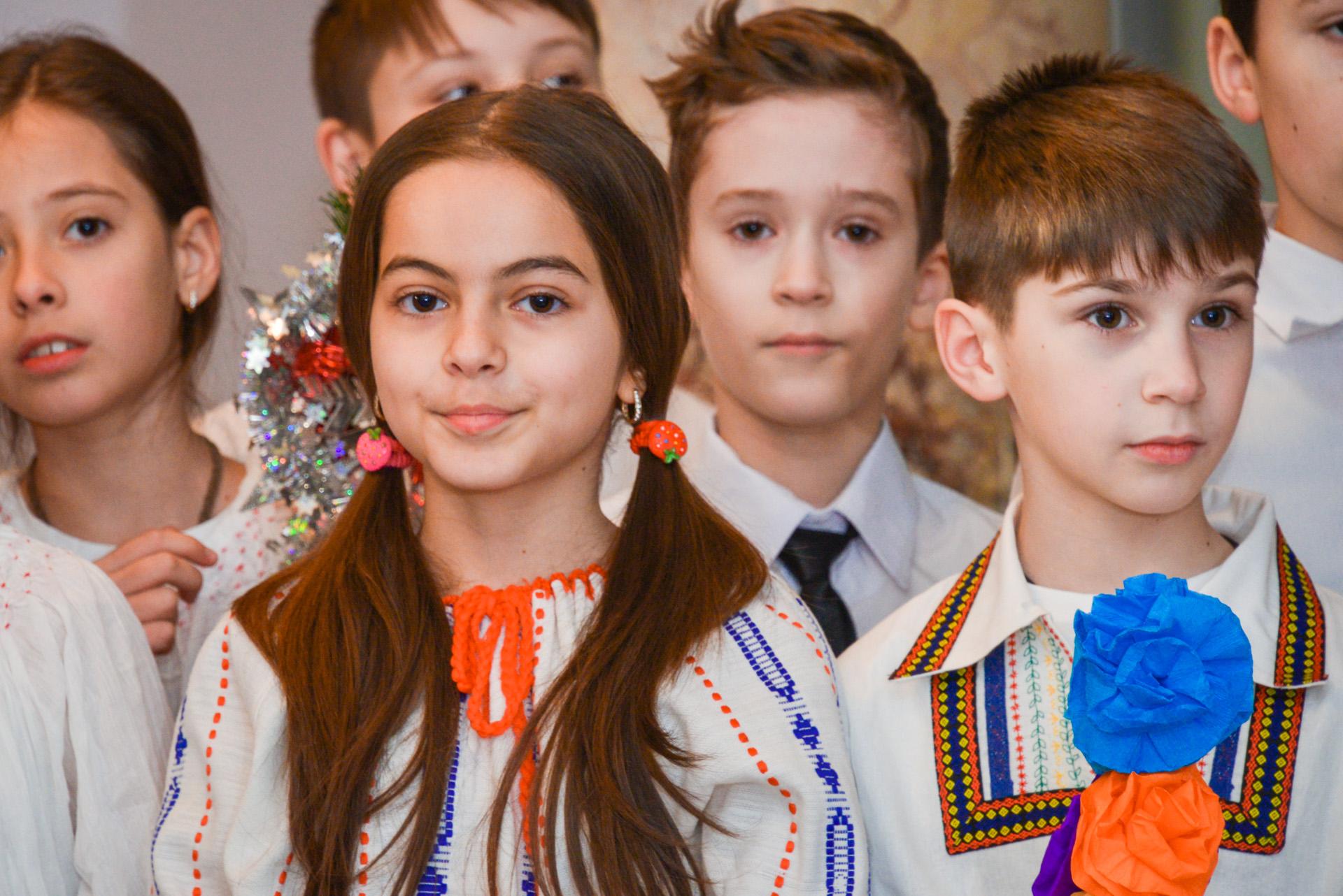 Colindători la Reședința Mitropolitană - Școala „D.D. Pătrășcanu” din Tomești