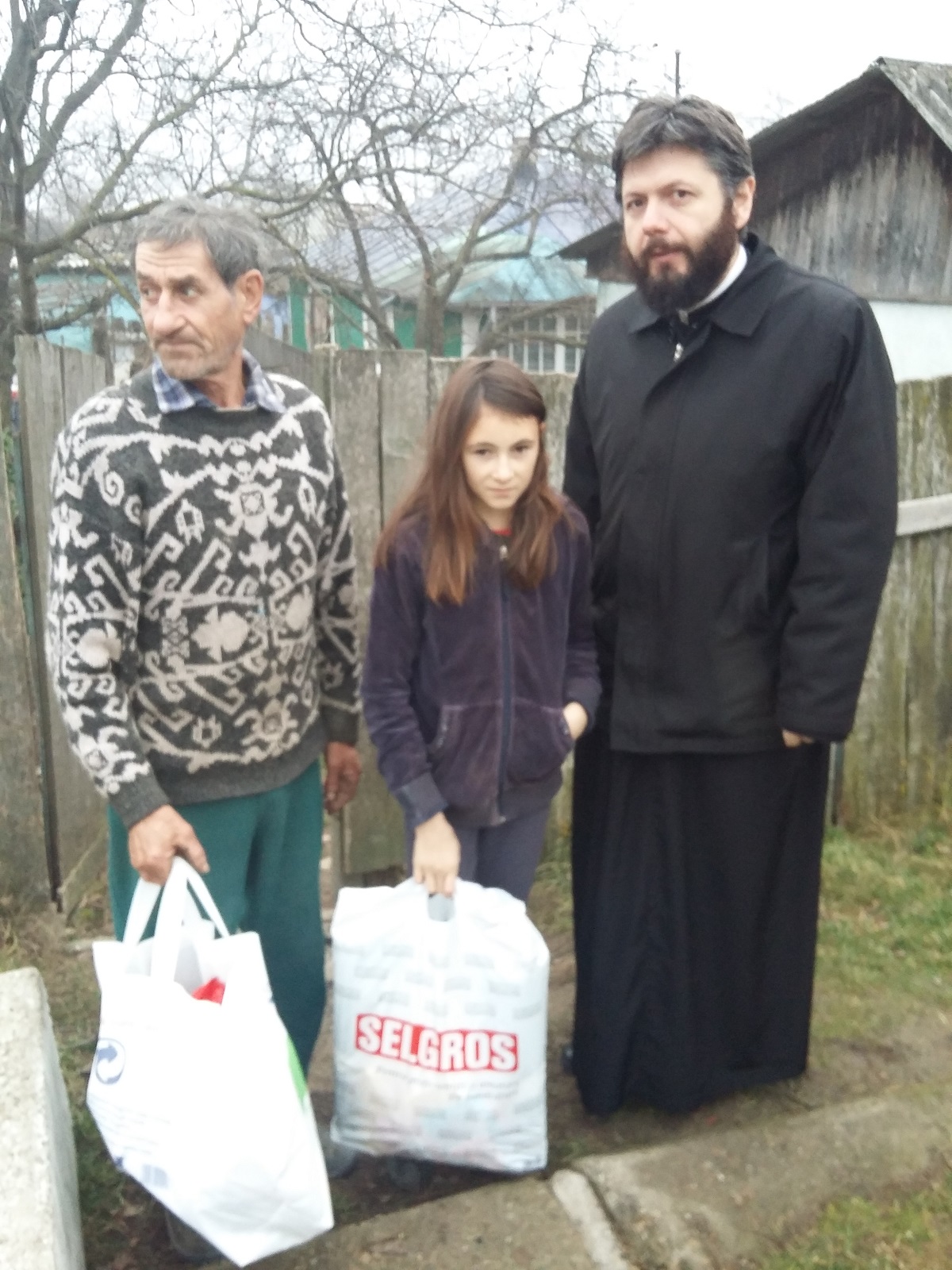 11 familii au primit ajutoare în Parohia Pocreaca