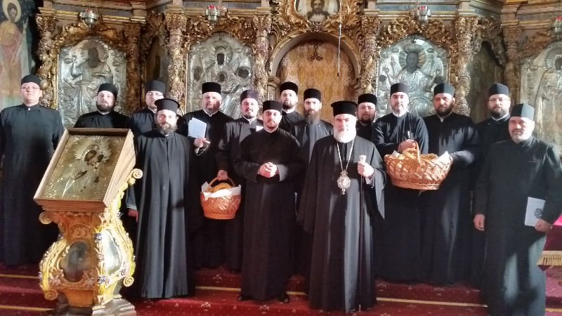 Corala preoțească a Protopopiatului Iași III a cântat „colindul sfânt și bun”